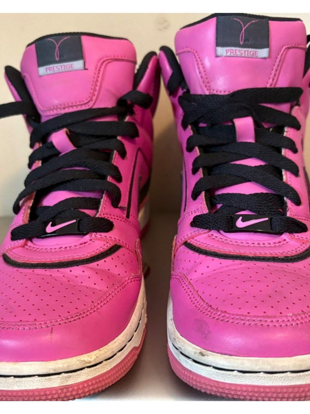 Nike Women’s Air Prestige Pink Breast Cancer Awareness - US Size 8